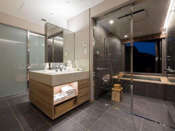 Kinzan : photo 5 de la chambre suite deluxe avec baignoire spa