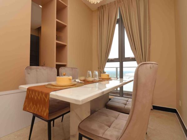 Attic Home Melaka Silverscape Residence & Jonker : photo 5 de la chambre penthouse