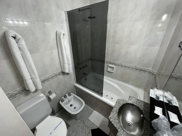 Sarmiento Palace Hotel : photo 5 de la chambre chambre double supérieure avec baignoire spa