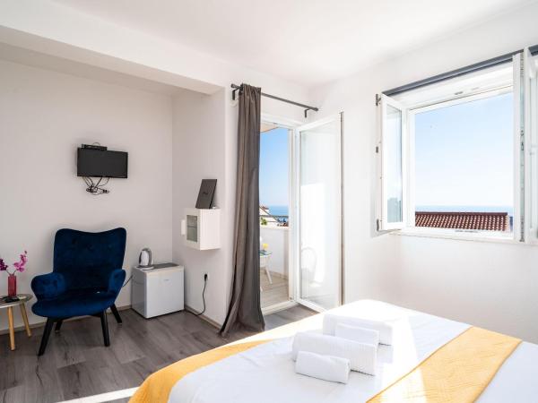 Dubrovnik Icy Guest House : photo 3 de la chambre chambre double supérieure avec balcon