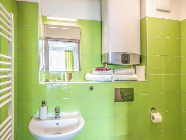 Elendris - Ubytování u kostela : photo 10 de la chambre chambre deluxe double ou lits jumeaux