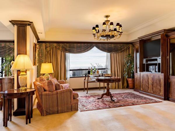 Park Tower, A Luxury Collection Hotel, Buenos Aires : photo 6 de la chambre one-bedroom governor suite with terrace