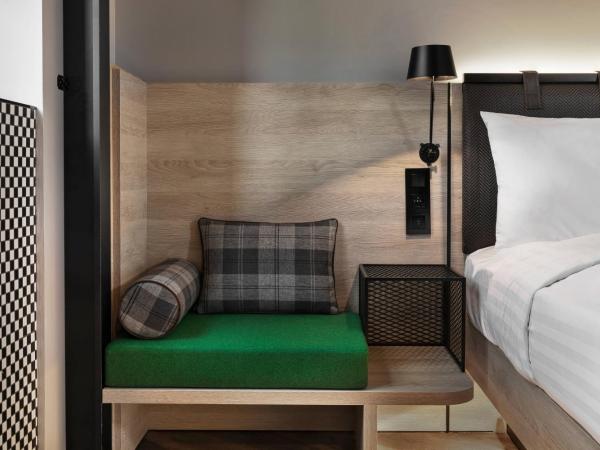 Moxy Lille City : photo 6 de la chambre chambre lit queen-size moxy sleeper