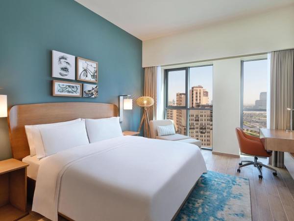 Element Al Jaddaf, Dubai : photo 1 de la chambre 2 bedroom apartment with city view (complimentary transfer to dubai mall, festival city mall, la mer beach & al jaddaf metro)