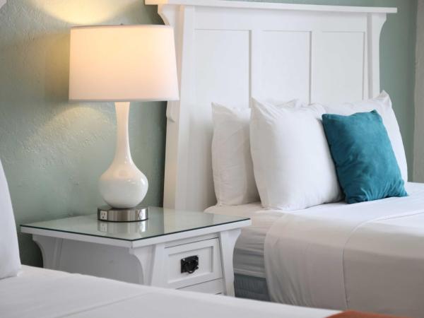 Hotel Carmel Santa Monica : photo 9 de la chambre chambre avec 2 grands lits queen-size 
