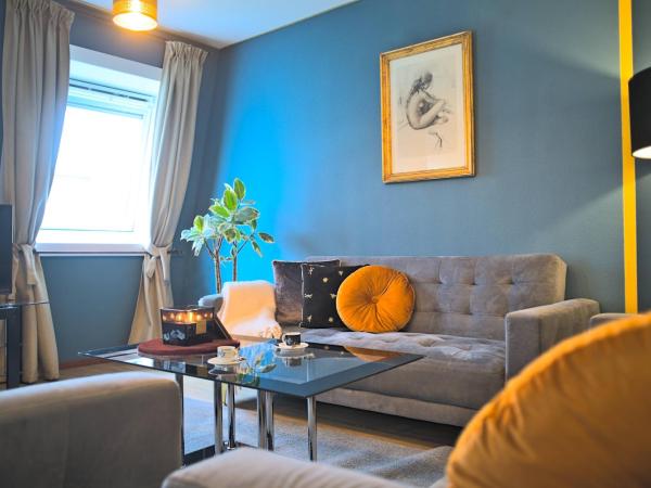 Tulip Inn Beaulieu Lausanne : photo 9 de la chambre suite avec lit queen-size