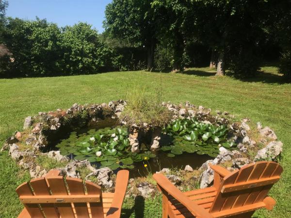 Château de Bataillé : photo 8 de la chambre chambre triple avec terrasse