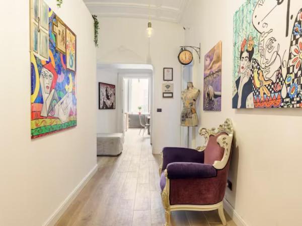 Apartments Chic Torino Centro porta nuova : photo 5 de la chambre chambre double avec salle de bains privative extérieure