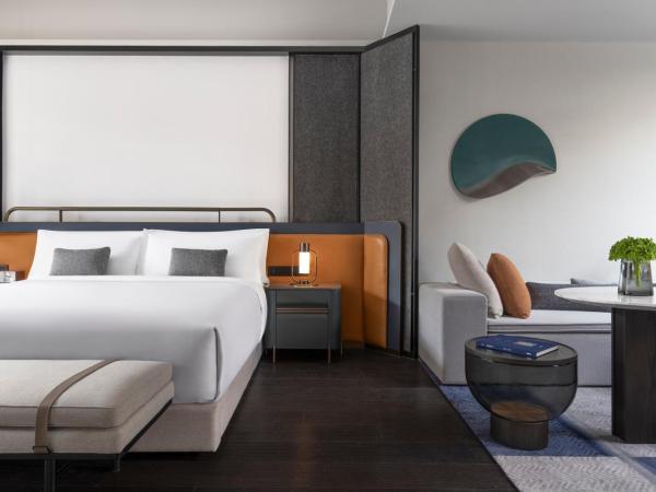 Kimpton Bamboo Grove Suzhou, an IHG Hotel : photo 1 de la chambre chambre lit king-size premium avec pièce à vivre extérieur