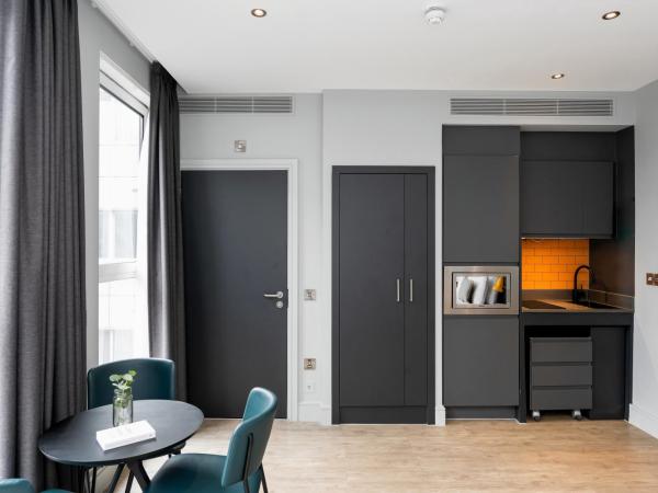 Staycity Aparthotels London Greenwich High Road : photo 2 de la chambre studio lit queen-size - accessible aux personnes à mobilité réduite