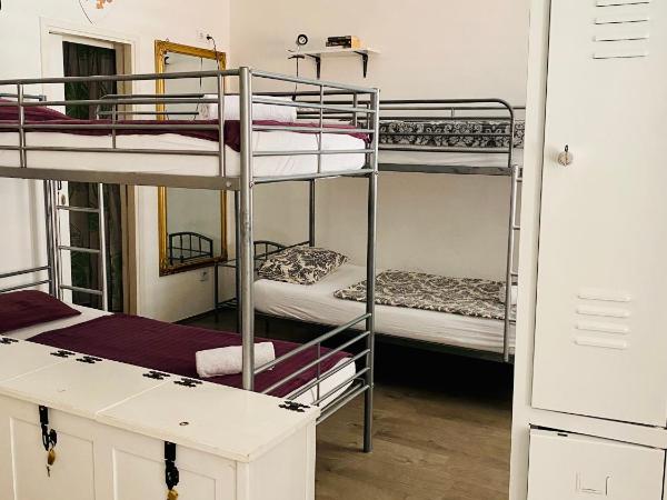 Kingslanding Old Town Hostel : photo 1 de la chambre lit dans dortoir mixte de 4 lits