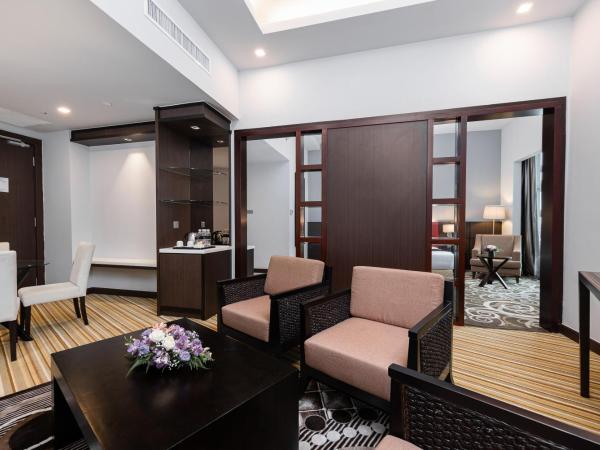 Raia Hotel & Convention Centre Kuching : photo 3 de la chambre suite exécutive