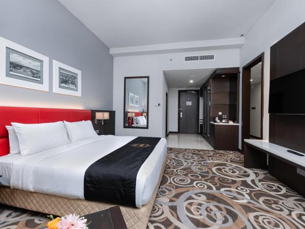 Raia Hotel & Convention Centre Kuching : photo 1 de la chambre chambre lit king-size supérieure