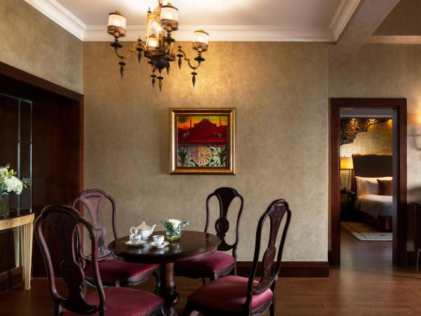 Jumeirah Zabeel Saray Dubai : photo 8 de la chambre suite 2 chambres lit king-size - balcon - accès au club incluant petit-déjeuner, goûter, cocktails en soirée et boissons sans alcool