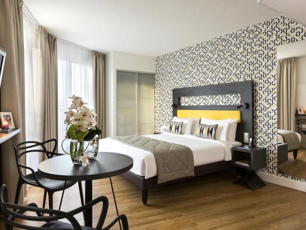 Citadines Tour Eiffel Paris : photo 1 de la chambre studio eiffel tower view with balcony