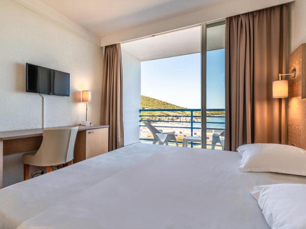 Hôtel Propriano Arena Bianca : photo 5 de la chambre chambre triple standard - vue sur mer