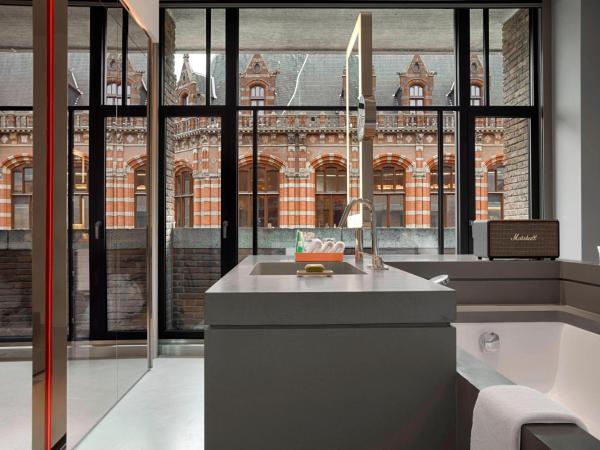 W Amsterdam : photo 8 de la chambre suite cool corner exchange avec 1 lit king-size