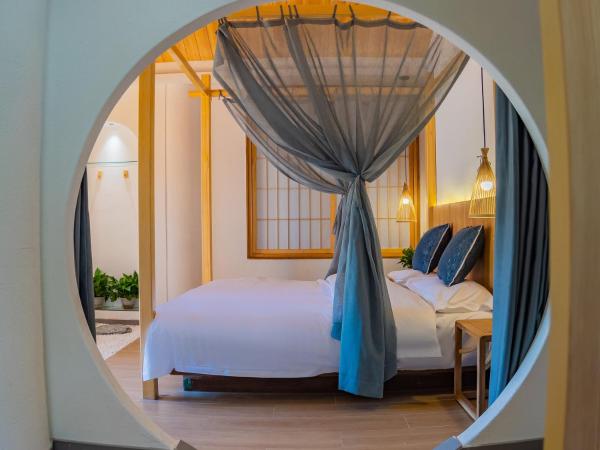 Joke Inn : photo 3 de la chambre walled city view bathtub suite - hanguang