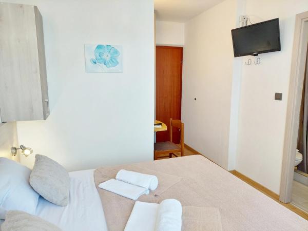 Pansion Klaudija : photo 6 de la chambre chambre double - vue sur mer