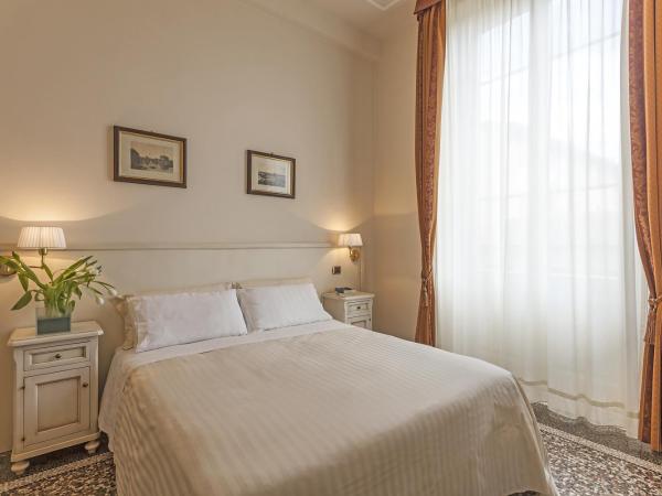 Hotel Astro Mediceo : photo 8 de la chambre chambre double ou lits jumeaux