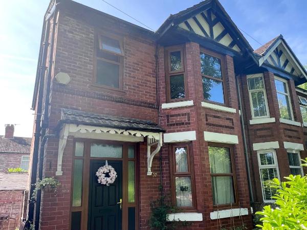 Beautiful Private Room in Levenshulme : photo 2 de la chambre chambre double - vue sur jardin