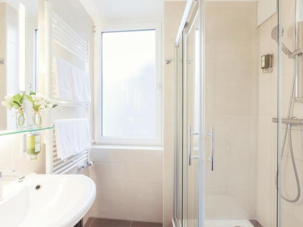 Le Petit CHARME-INN : photo 10 de la chambre chambre lits jumeaux