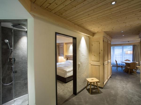 Bernerhof Swiss Quality Hotel Gstaad : photo 4 de la chambre suite familiale