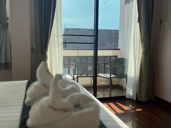 Pha Thai House : photo 10 de la chambre hébergement double super deluxe avec balcon