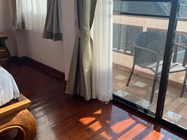 Pha Thai House : photo 9 de la chambre hébergement double super deluxe avec balcon