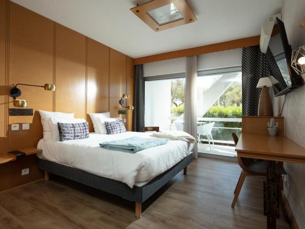 Hôtel Saint-Clair, côté Plage : photo 1 de la chambre chambre double - accessible aux personnes à mobilité réduite 