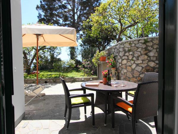 Casa Augusto B&B : photo 6 de la chambre chambre double ou lits jumeaux avec terrasse - vue sur mer