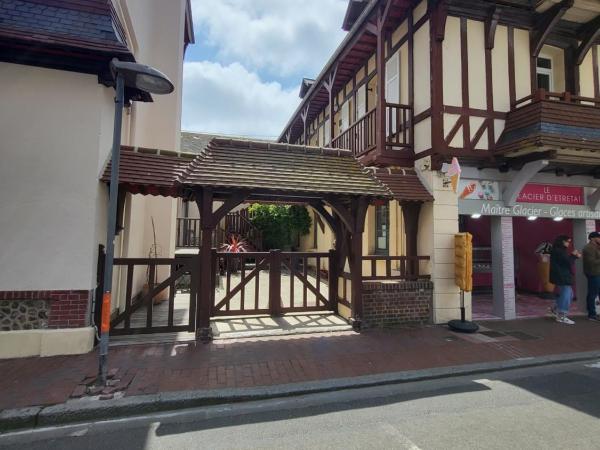 Chambres d'Hôtes La petite Salamandre : photo 5 de la chambre chambre double avec douche