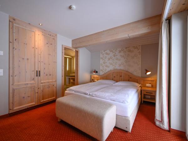 Romantik Hotel Schweizerhof : photo 7 de la chambre suite 2 chambres supérieure - vue sur l'eiger