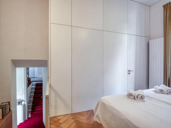 Villa by @ Home Hotel Locarno : photo 7 de la chambre chambre supérieure lit queen-size