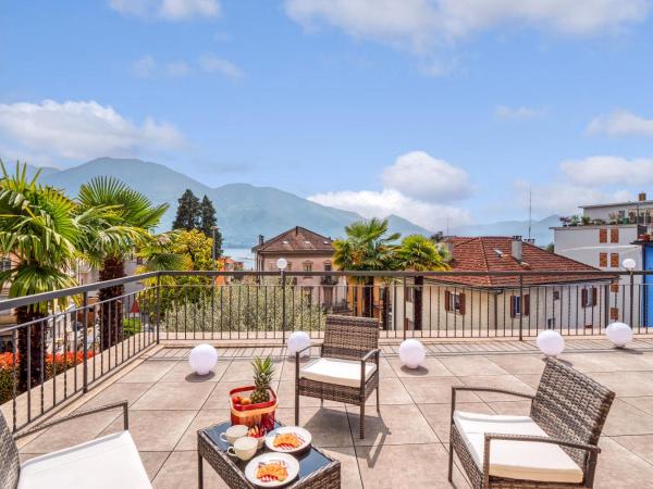 Villa by @ Home Hotel Locarno : photo 5 de la chambre chambre double deluxe avec balcon