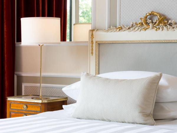 Sina Villa Medici, Autograph Collection : photo 2 de la chambre suite lit king-size junior