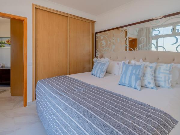 Monicca Collection Suites and Residences : photo 5 de la chambre suite 2 chambres deluxe (6 adultes)