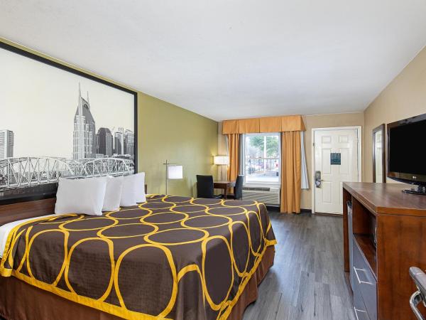 Super 8 by Wyndham Nashville West : photo 1 de la chambre chambre lit king-size - non-fumeurs