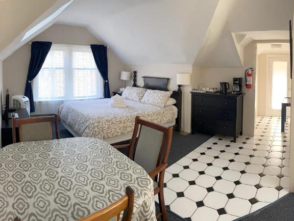 Douglas Guest House : photo 1 de la chambre suite penthouse avec salle de bains privative