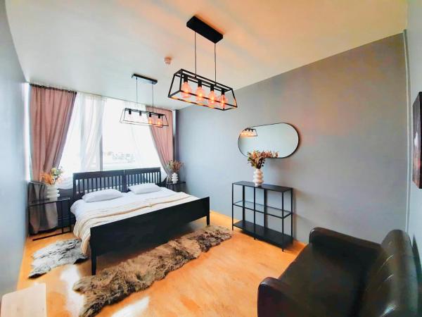 Bus Hostel Reykjavik - Reykjavik Terminal : photo 4 de la chambre chambre double ou lits jumeaux avec salle de bains commune