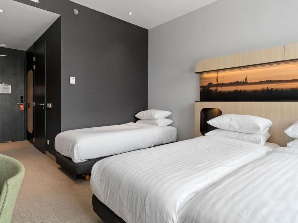 Corendon Amsterdam New-West, a Tribute Portfolio Hotel : photo 2 de la chambre chambre triple