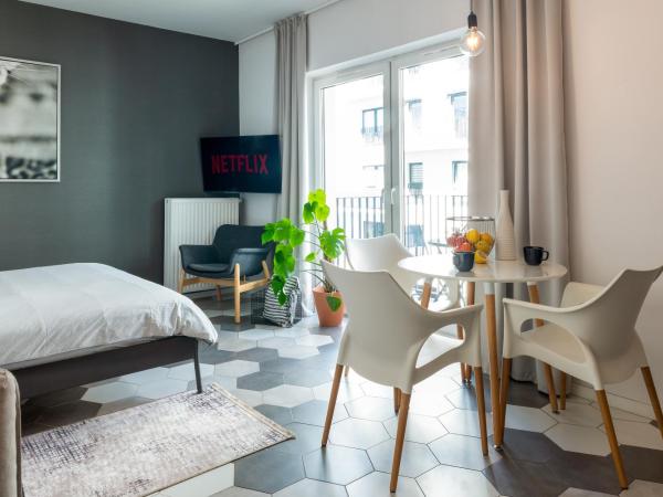 apartamenty-wroc Kurkowa 14 : photo 3 de la chambre studio avec balcon