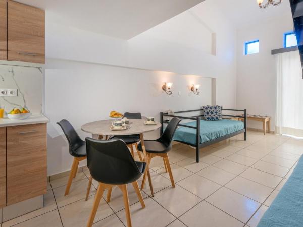 Yacinthos : photo 2 de la chambre appartement en duplex - vue sur piscine