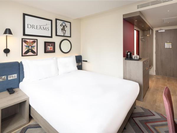 Hampton By Hilton London City : photo 9 de la chambre chambre lit queen-size 