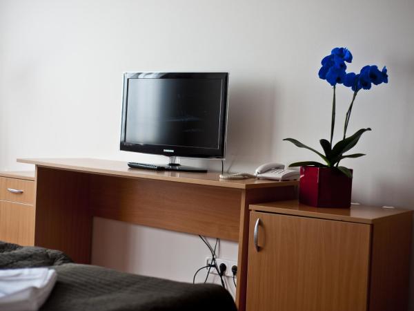 Canada Hotel Budapest : photo 2 de la chambre chambre triple