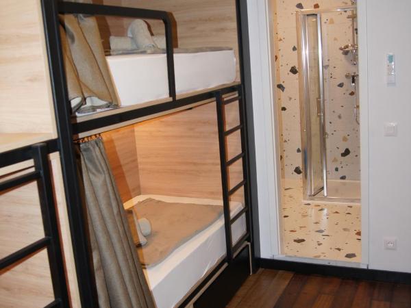 Hostel Stadion - Zadar : photo 6 de la chambre lit dans dortoir pour femmes de 6 lits