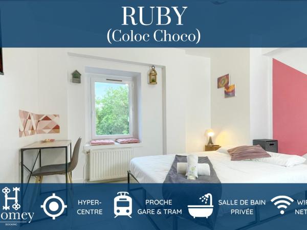 LA COLOC CHOCO - Belle Colocation en hypercentre / 5 chambres privées / Salle de bains privative / Proche Gare et Tram / Wifi et Netflix : photo 1 de la chambre chambre double avec salle de bains privative