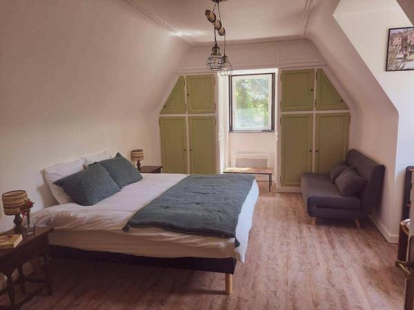 L'échappée, Chambres et Tables d'hôtes : photo 3 de la chambre chambre double - vue sur jardin