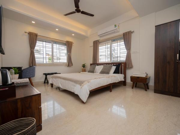 Lakeside Suites : photo 1 de la chambre chambre lit king-size standard