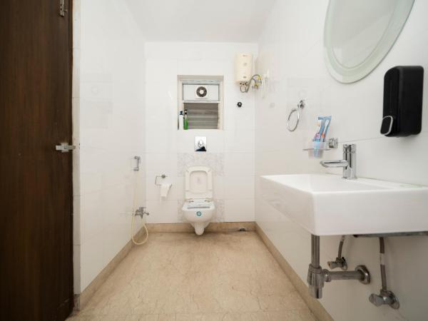 Lakeside Suites : photo 10 de la chambre chambre lit king-size standard